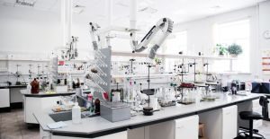 Оснащение лабораторий: используемое оборудование, средства защиты и принадлежности
